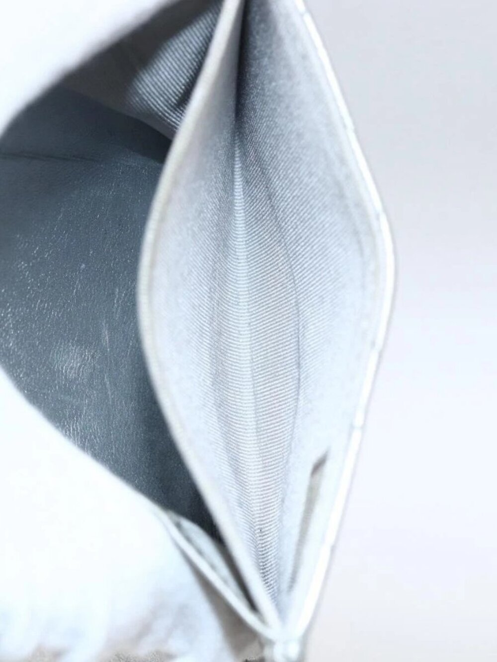 CHANEL Matelasse Card Case Leather Silver CC Auth 171336 - Picture 15 of 16